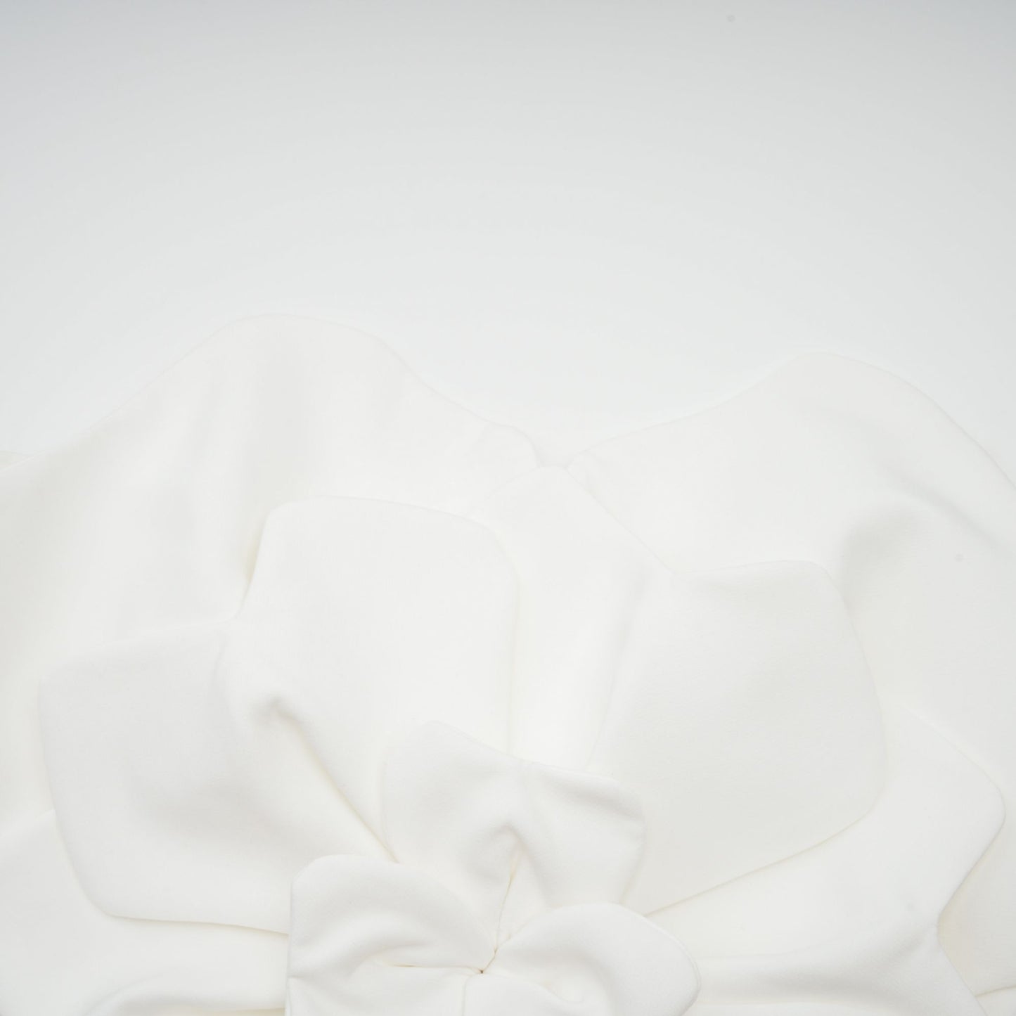 Pénélope White Floral Off-Shoulder Top