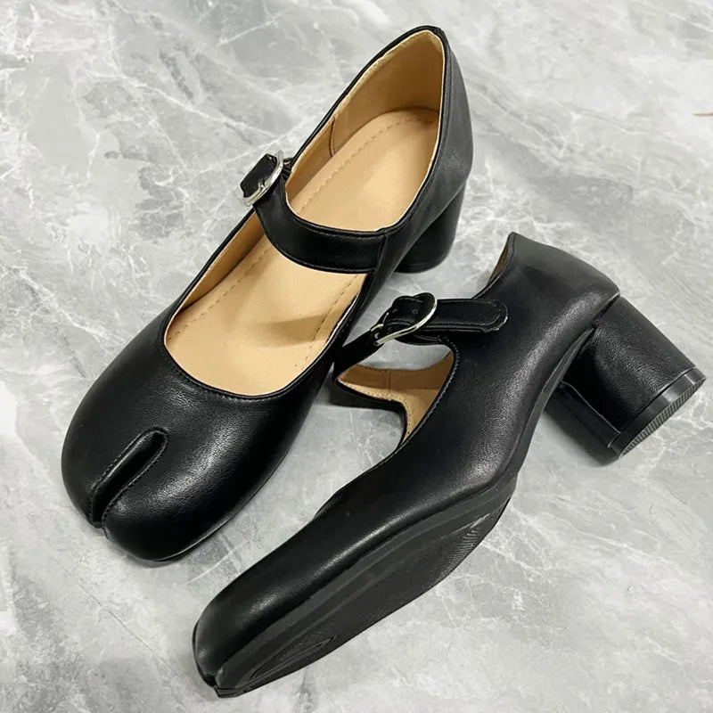 Aurelia Split Toe Shoes