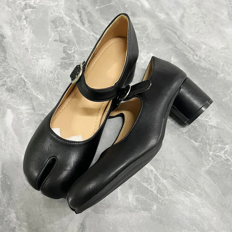 Aurelia Split Toe Shoes