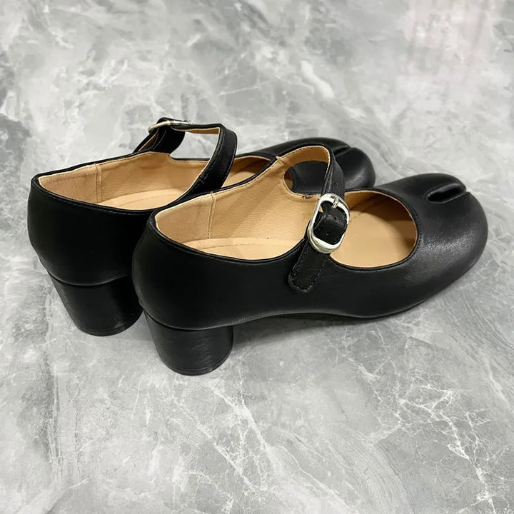 Aurelia Split Toe Shoes